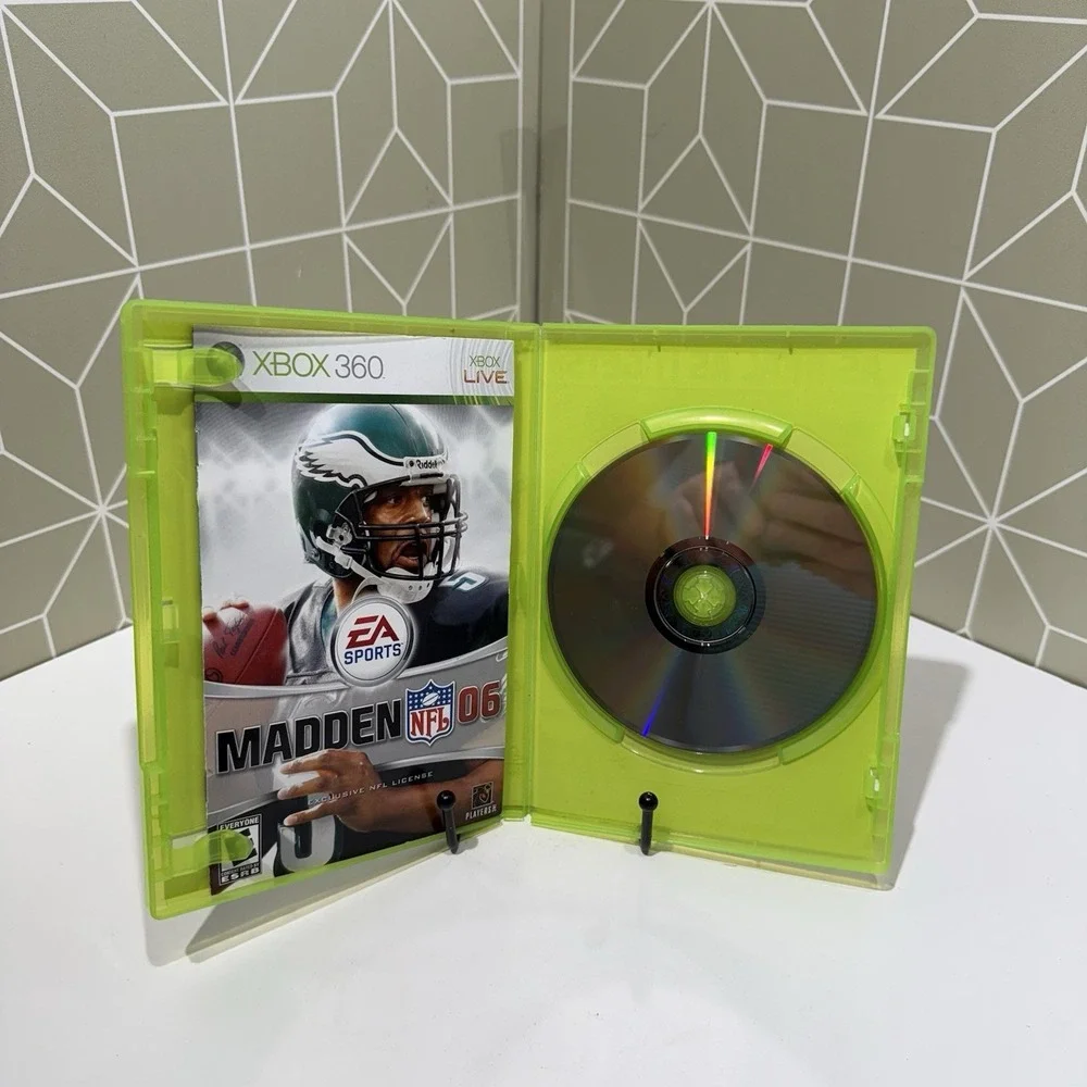 Madden 06 NFL - Xbox‎ 360 EA Sports - Rated E Video Game